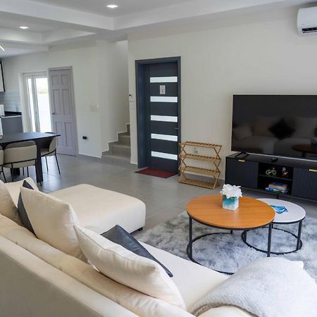 Spacious 3Br Home With Own Private Cozy Pool Koolbaai Εξωτερικό φωτογραφία