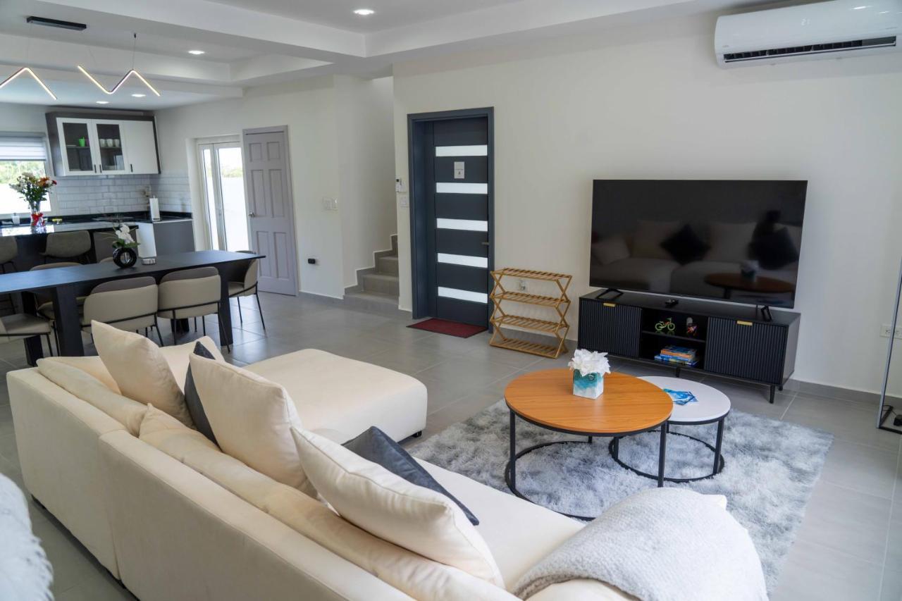 Spacious 3Br Home With Own Private Cozy Pool Koolbaai Εξωτερικό φωτογραφία