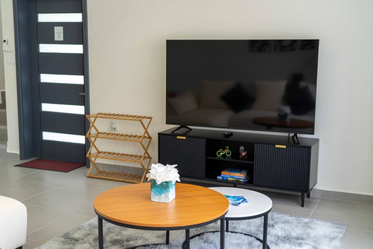 Spacious 3Br Home With Own Private Cozy Pool Koolbaai Εξωτερικό φωτογραφία